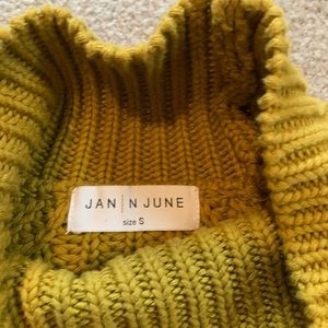 JAN / N JUNE Gold sweater, Marked Small, Runs Big